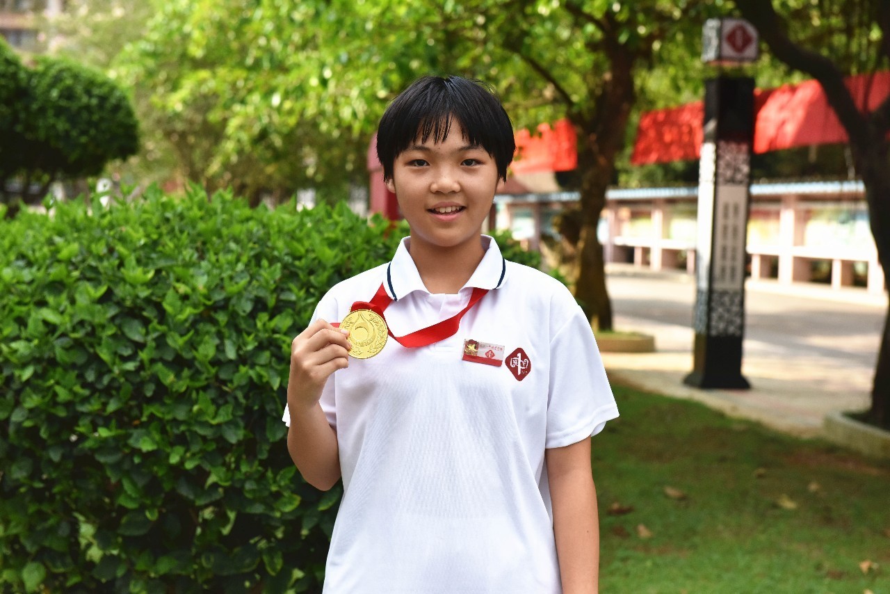 湛江一中培才学校的李浏欣同学获得最美南粤少年活力好少年称号