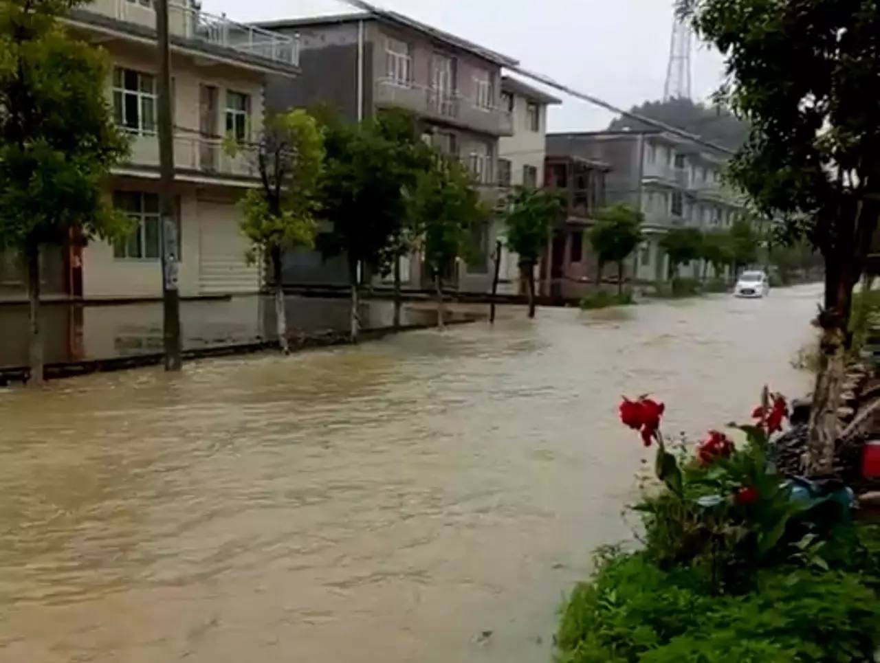 彭泽各乡镇出现大面积降雨,浩山各村也是遭遇洪水的袭击