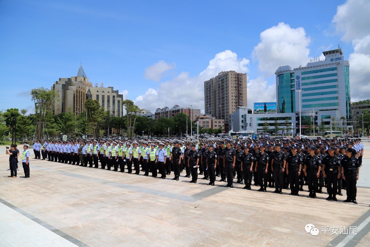 汕尾全市公安大行动抓了很多非法车辆