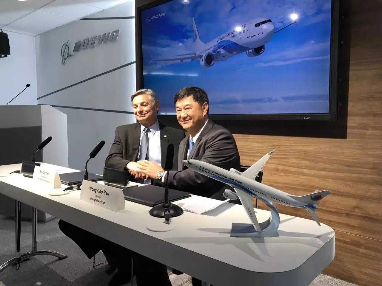 东海航空与波音公司宣布签订10架737max10订单