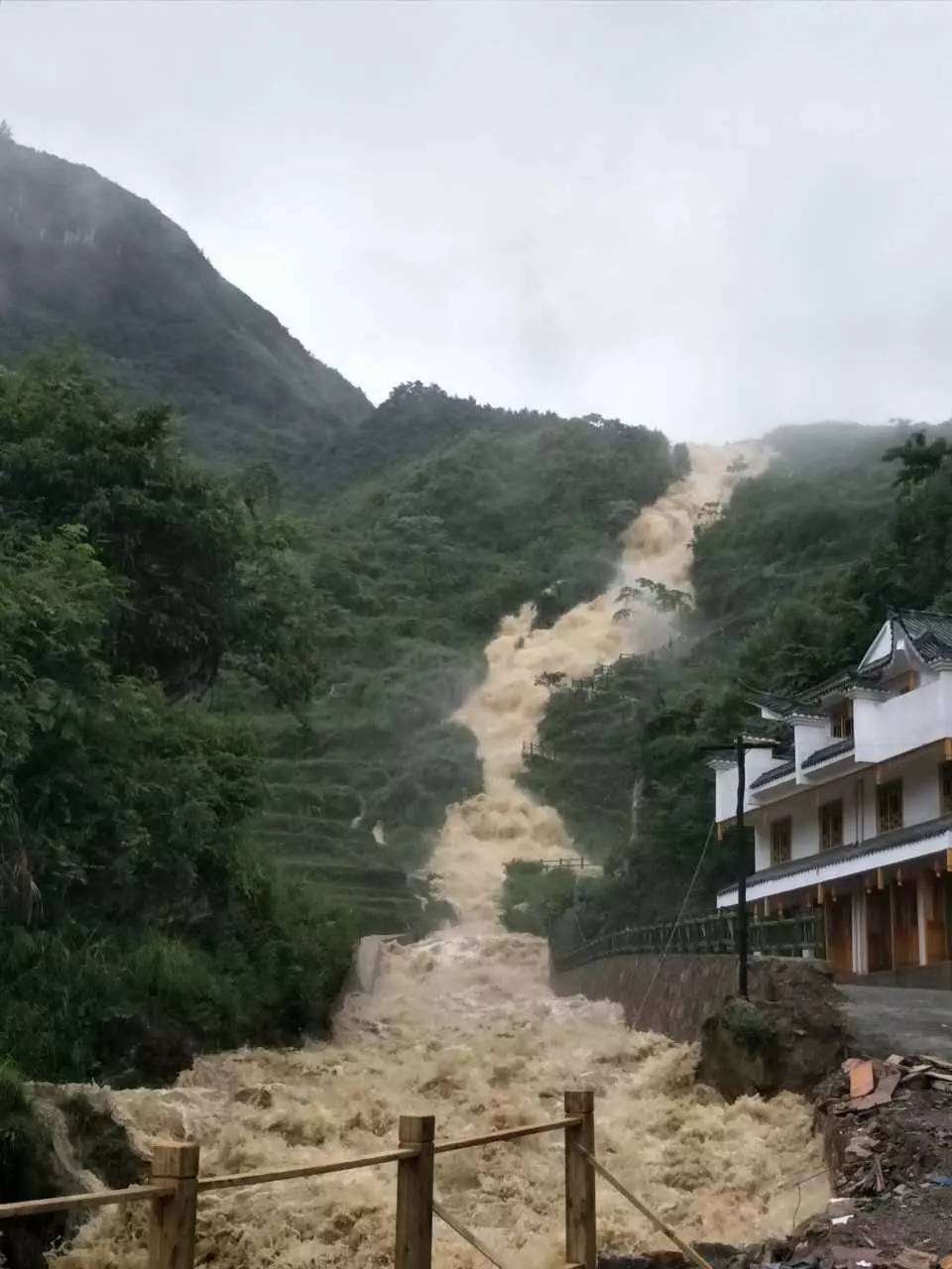 铜仁|松桃|德江|印江等地遭遇暴雨袭击,受灾严重!内附高空航拍视频!