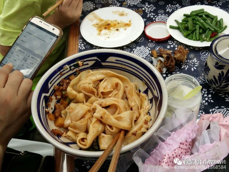 桑园小镇美食图片