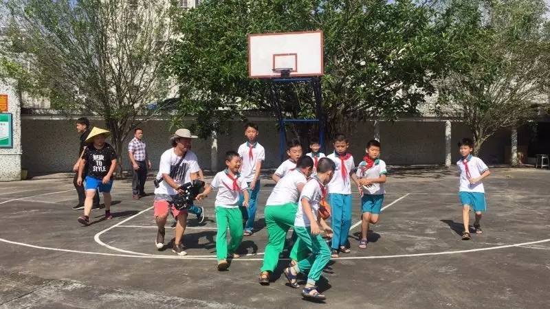 顶天立地平阳巫姓氏纪录片拍摄第10站广东丰顺平阳小学