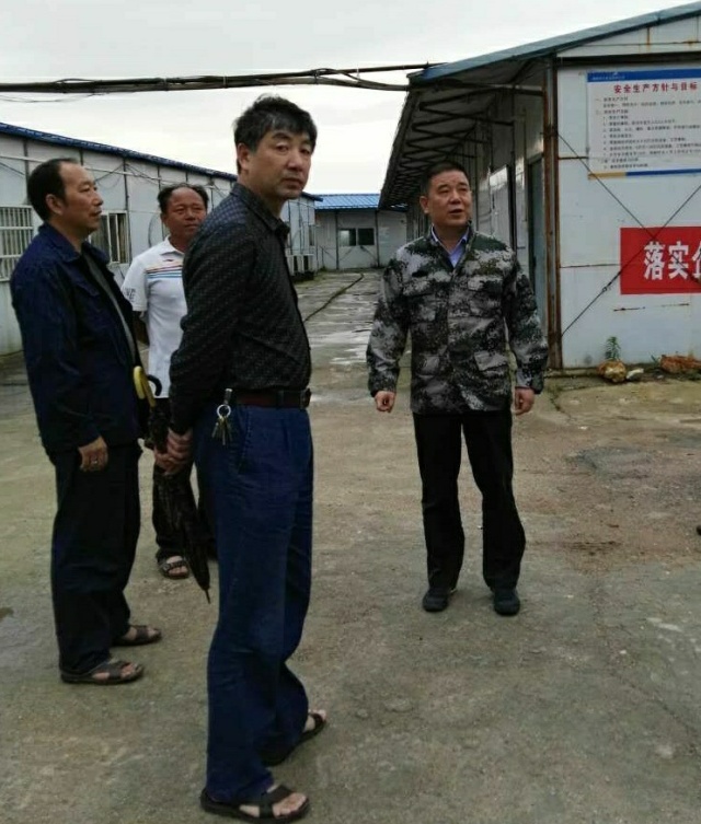 刘志斌强调一是要严格执行汛期24小时,双岗制值班值守制度