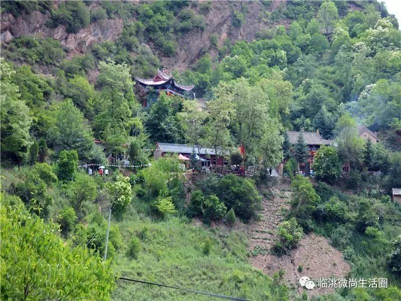 圖集臨洮自古多佳麗花香歌海醉遊人紫松山花兒會盛況