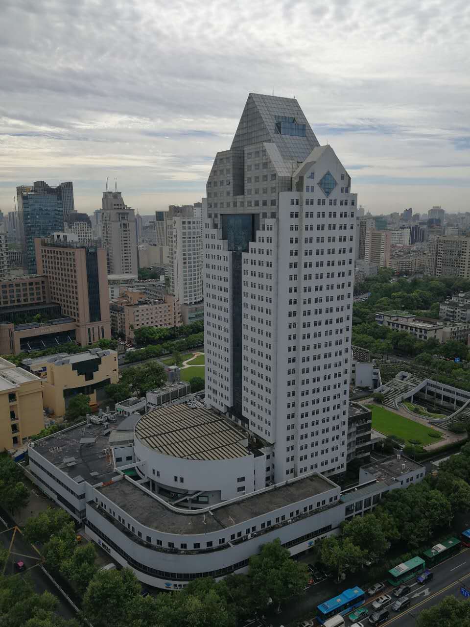 原杭州市政府大楼改造图片