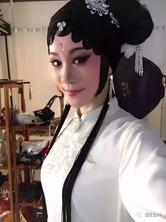 素顏美女唱越劇刷爆小編朋友圈