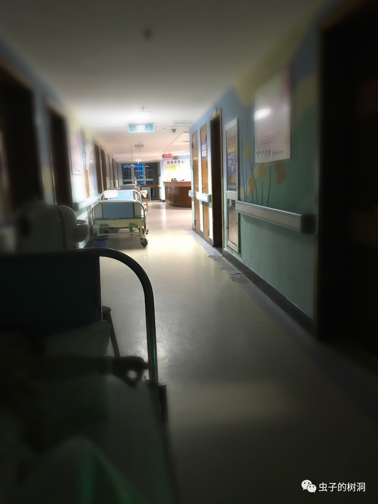 夜晚医院走廊真实图片图片