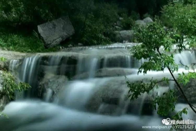 【峄视界】雨后榴园:泉水溶溢,飞流如瀑