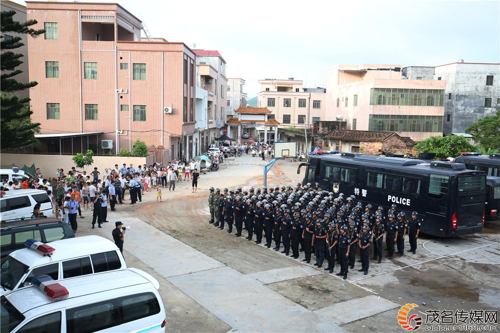 大件事茂名观珠沙琅小良出现大批特警武装车辆怎么回事