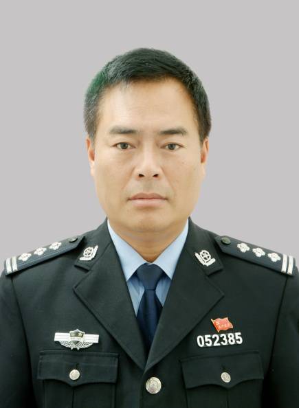 临沧市公安局局长图片