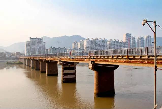 连江县解放大桥重建工程,将力争在年底建成通车!