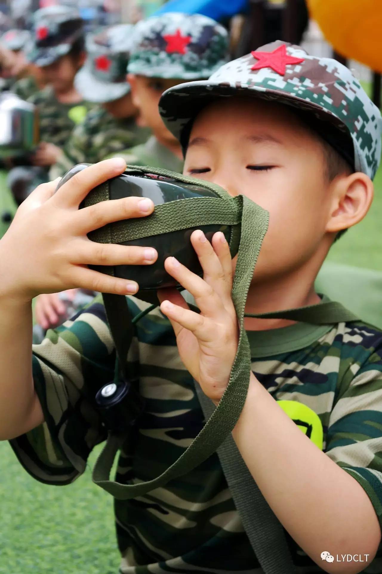 蓝天幼儿园军事训练营正式开启!