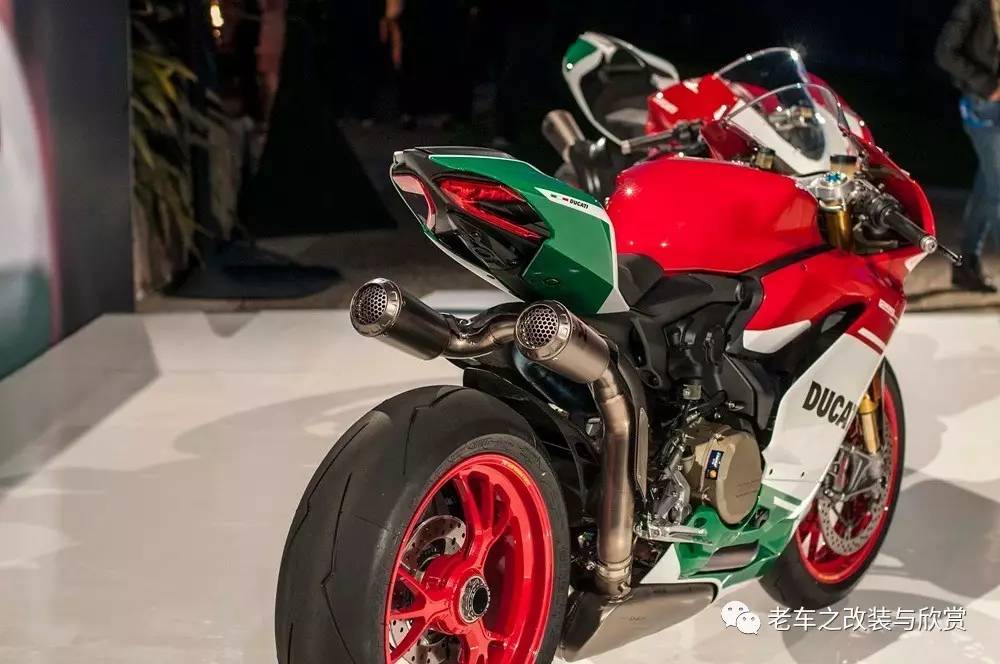 最新版的杜卡迪1299panigaler