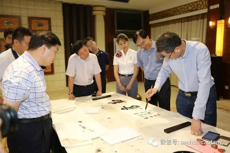 铁路局参观学习在广东铁路局参观学习张卫东近作▼散怀草堂商务合作