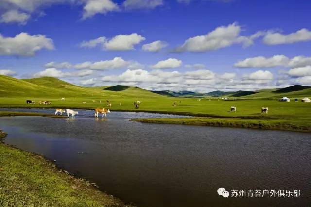 峽谷,有一首歌叫做《天下最美》,講述的是赤峰美景,歌詞裡有這麼一句