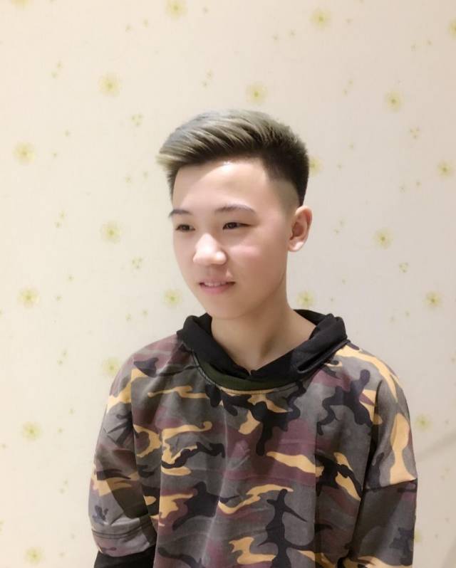 发型欣赏最流行男发18款