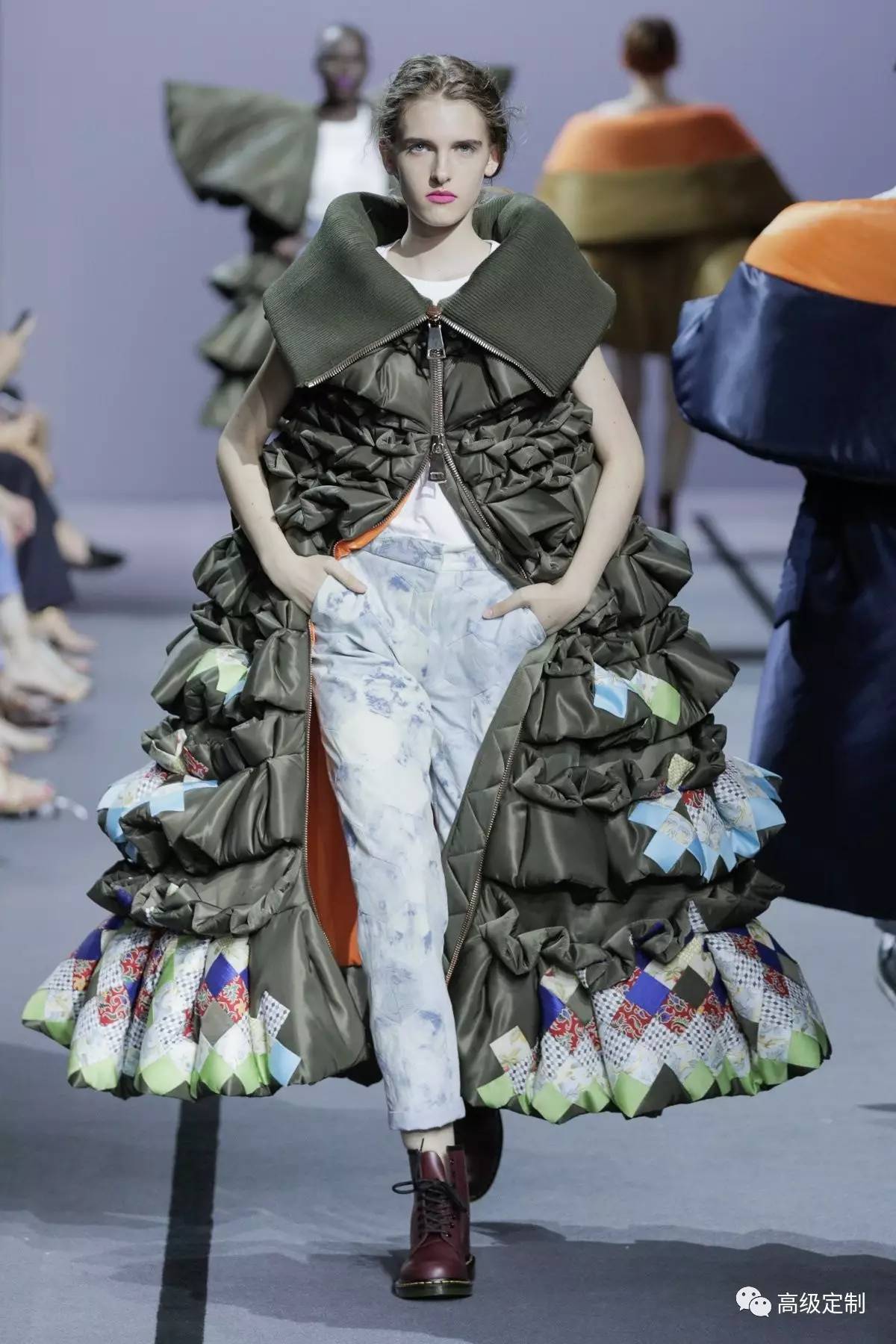 定製源於西方高級女裝,即法語原名haute couture,多特指法國高級時裝