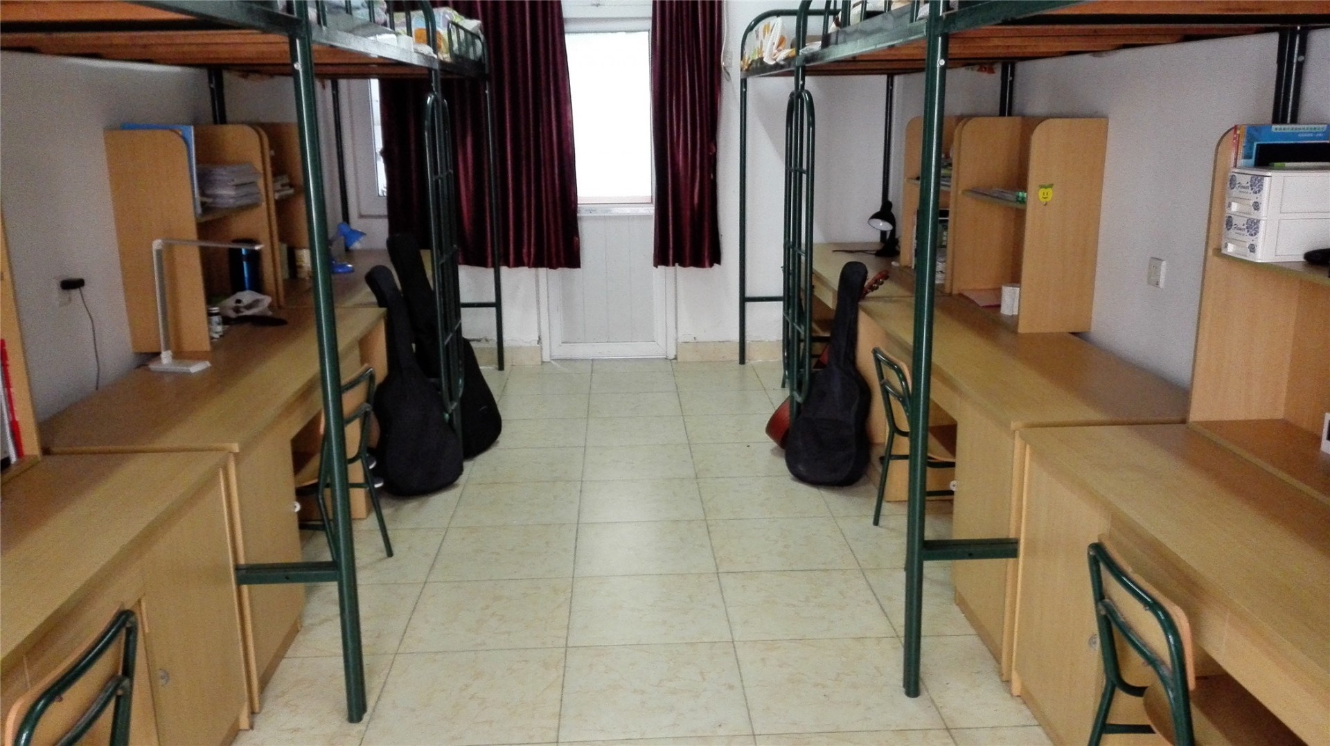 宣威六中学生寝室照片图片