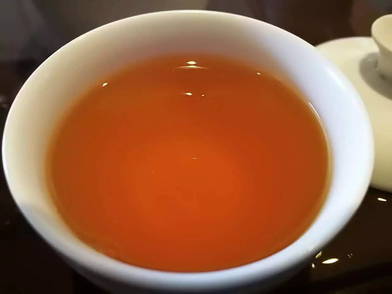 茶汤清亮回口甘甜图片