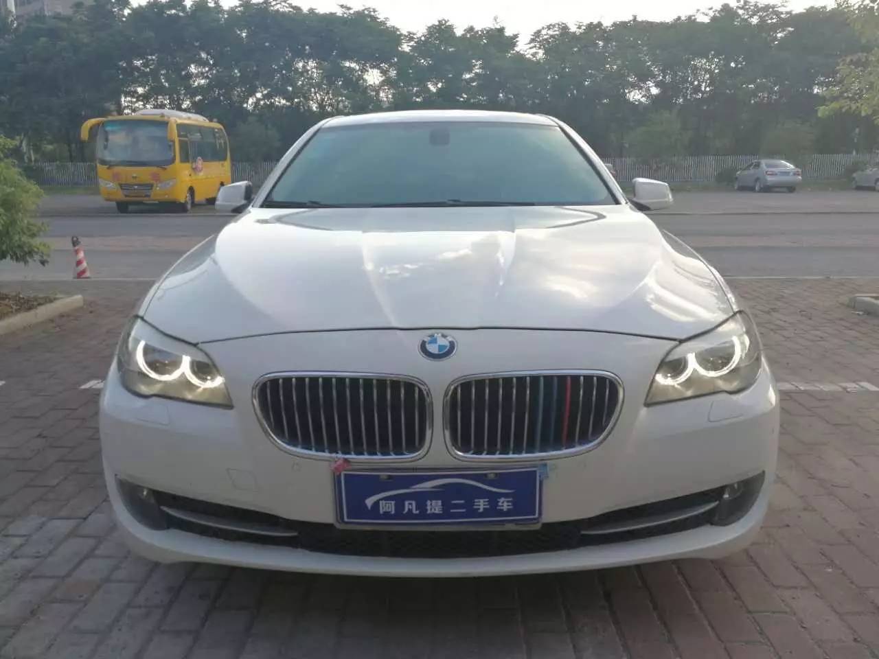 2012款宝马520li24xx万元