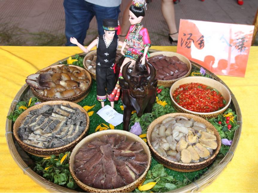 图说:新平火把节地方特色美食周暨烹饪大赛