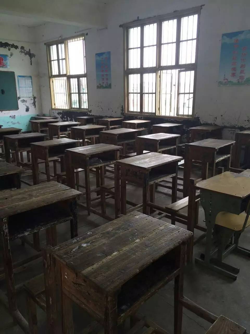 90年代学校书桌图片图片