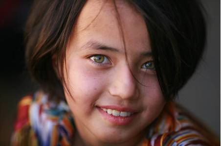 新疆女孩眼睛图片图片