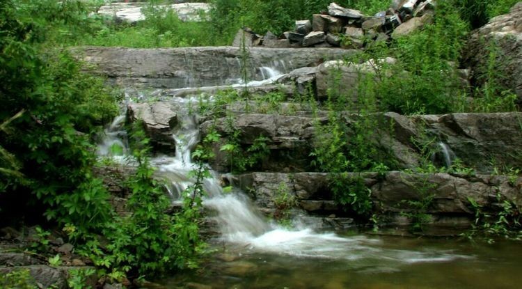 美翻啦博山大雨过后云雾缭绕樵岭前石门源泉池上河水大涨