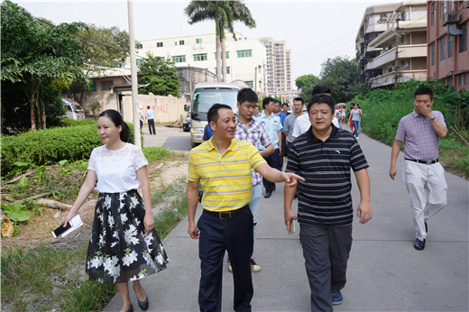 近日,区委书记温伟文,区委常委,宣传部部长何莲,区委常委,副区长文丽