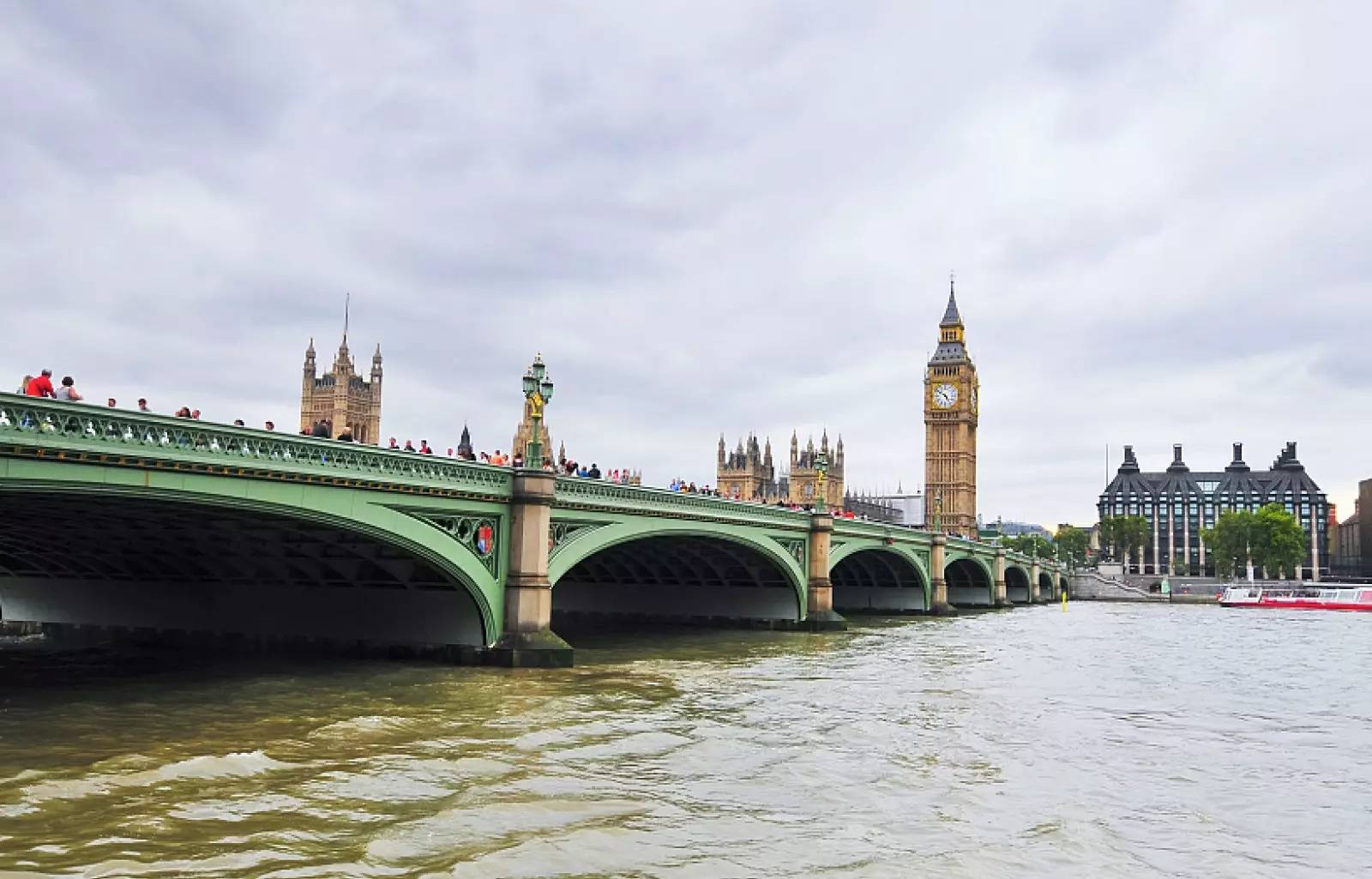 大河之畔的都會生活泰晤士河波瀾壯闊的英國發展史