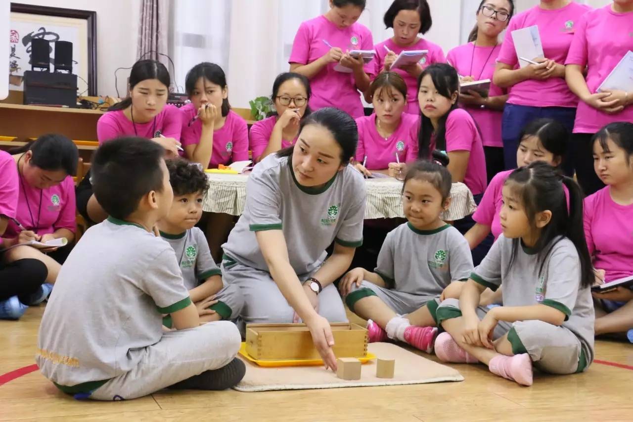 冒雨走進跨世紀幼兒園,感受別樣的蒙氏教育