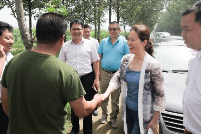 10:40,党委书记孙茜芸,副院长齐元江,宣传部长付东滨一行来到莘县王奉