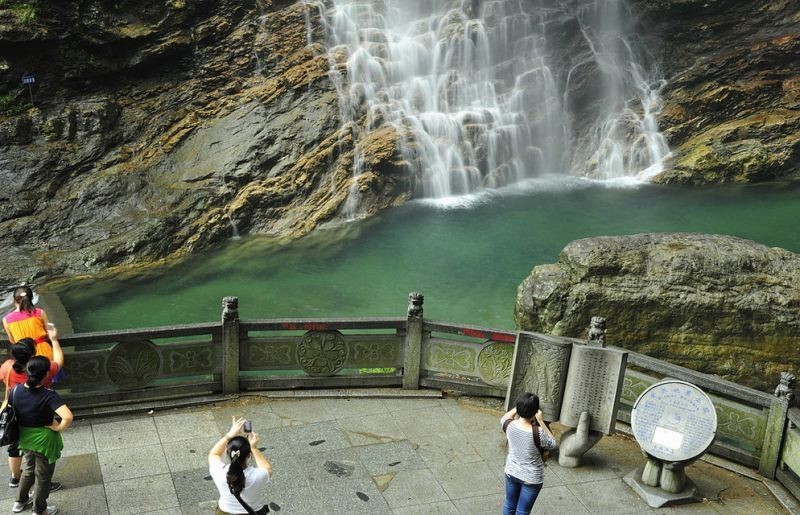 【瘋搶廬山,瘋狂特惠】廬山三疊泉,鎖江樓,潯陽樓,龍宮洞三日遊僅僅