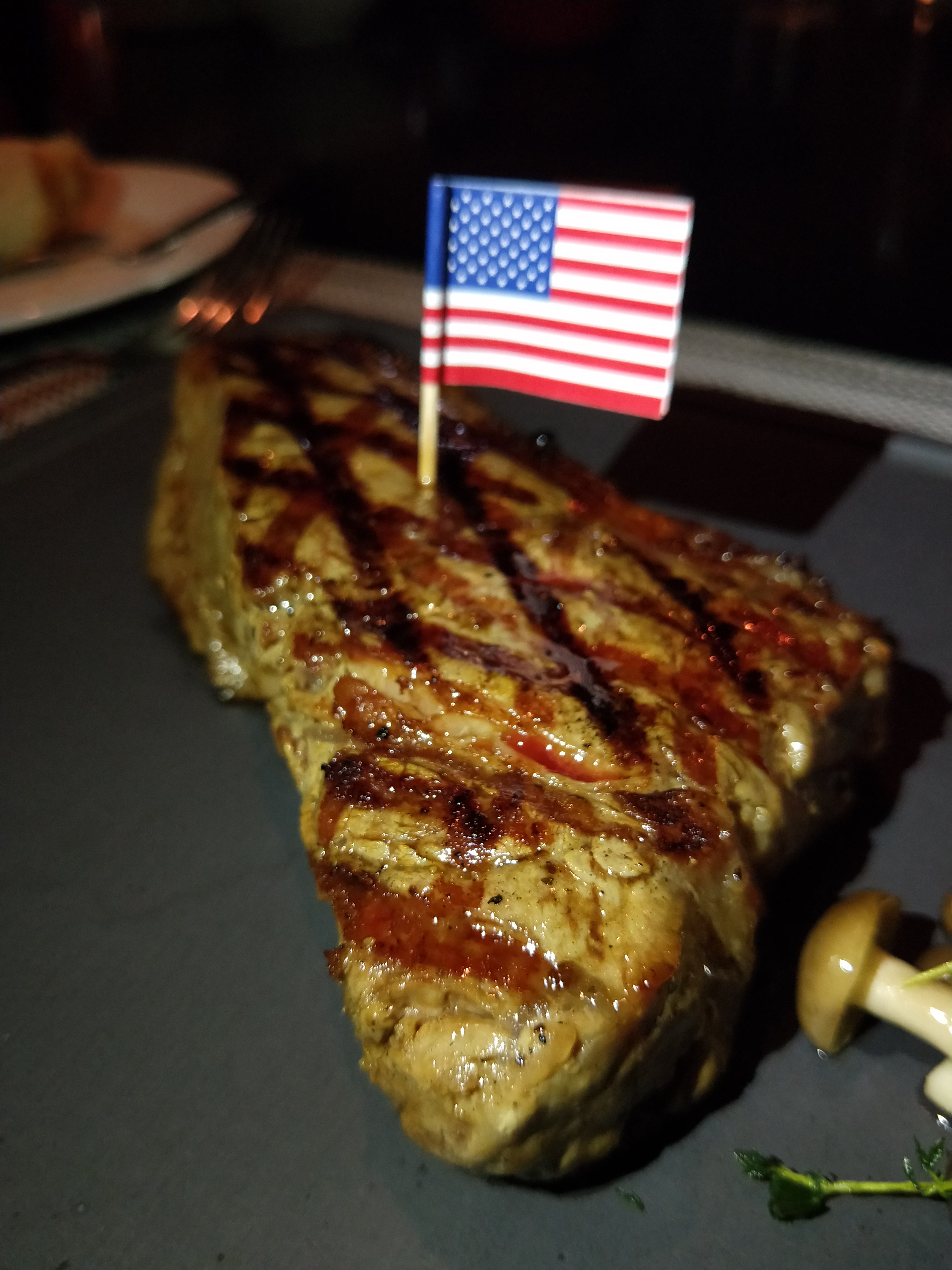 new york strip 350g 788rmb紐約客西冷牛排 350克 人民幣788元主打以