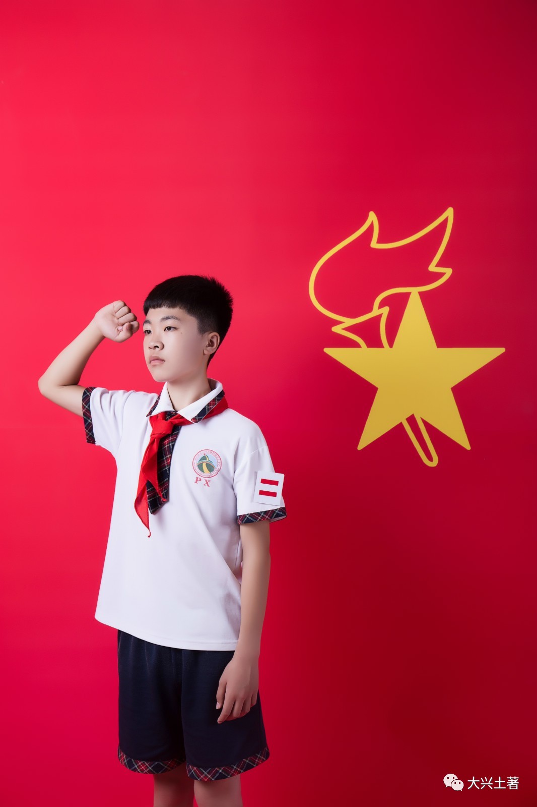 飞扬的红领巾丨照片还能这么拍?北臧村中心小学少先队员风采展示