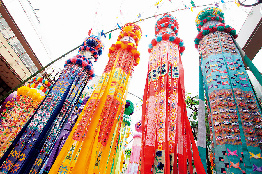 日本宫城仙台七夕节开幕400年的传统节日延续至今