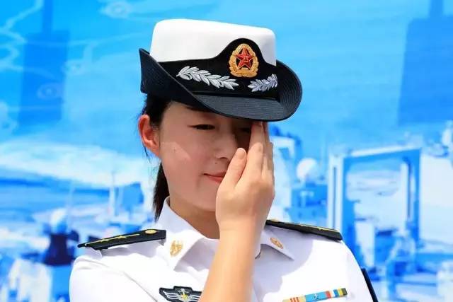 亞丁灣上舉行最洋氣婚禮他駕著白色浪花將揚州艦上美女娶回家