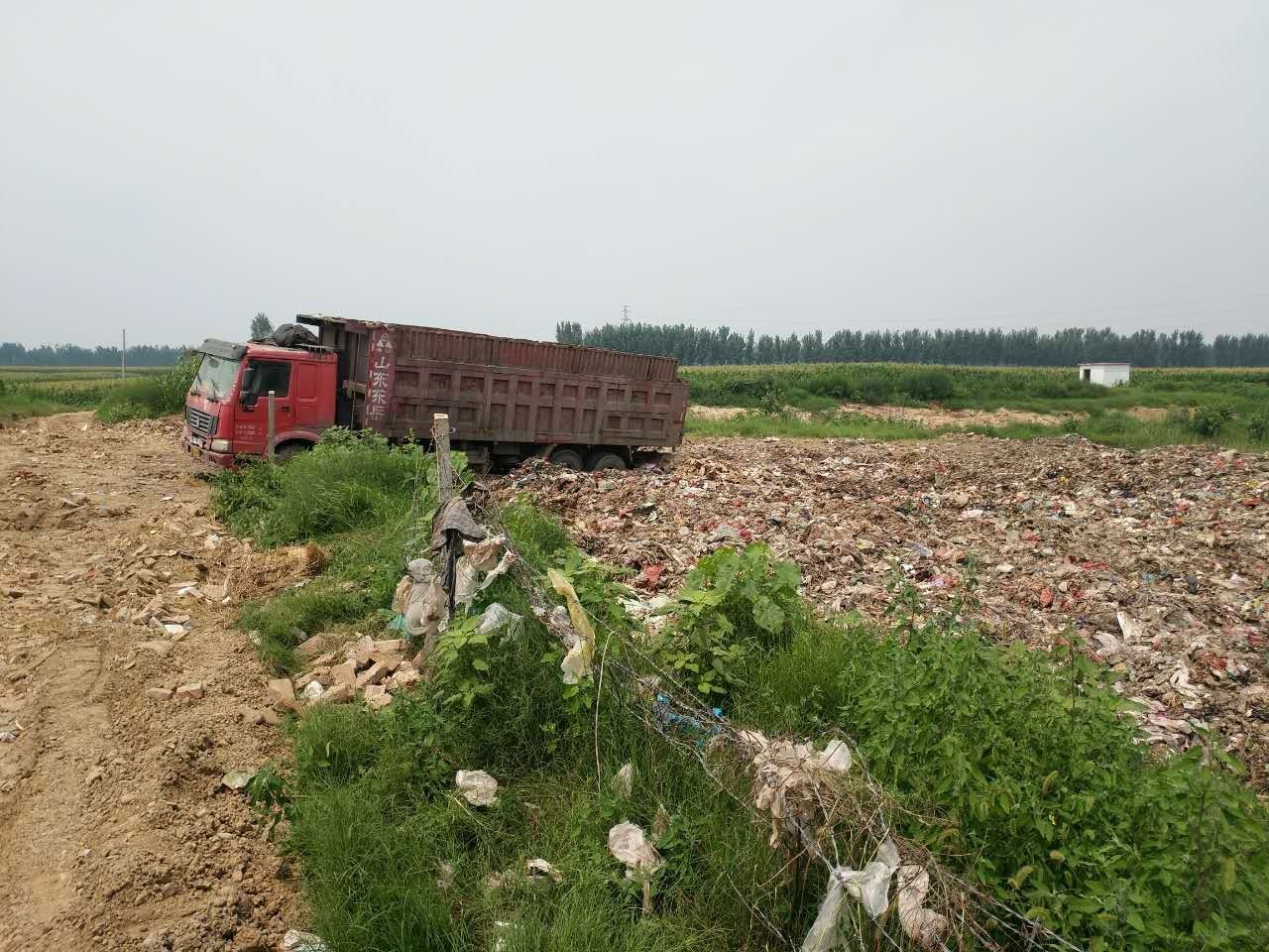 河西鎮南五里村西垃圾問題被群眾反映