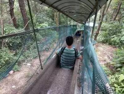 清遠牛魚嘴上驚魂玻璃橋,黃騰峽水上樂園,浪漫摩天輪,住花都美林湖 二