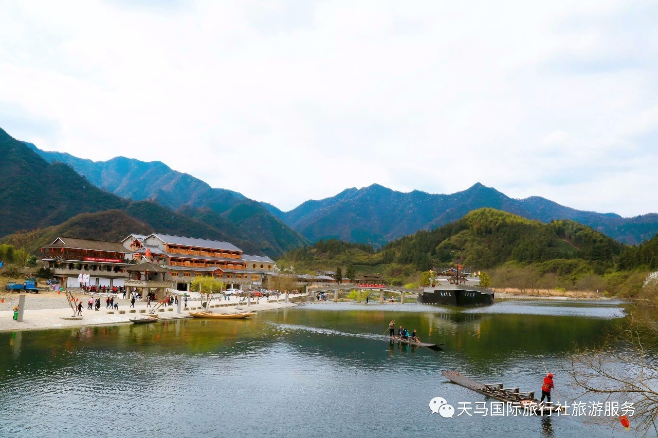 暑期過半不宅家,好好計劃去旅遊!再不出去嗨,就要開學了.