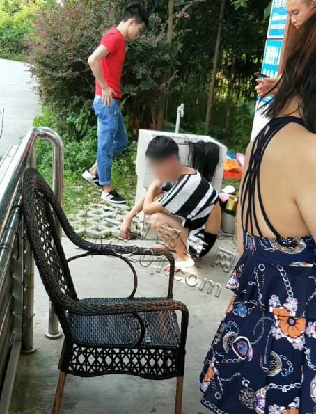 变态男扮女装图片