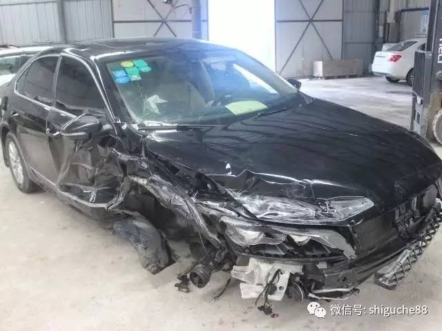 xc60沃尔沃车祸图片图片