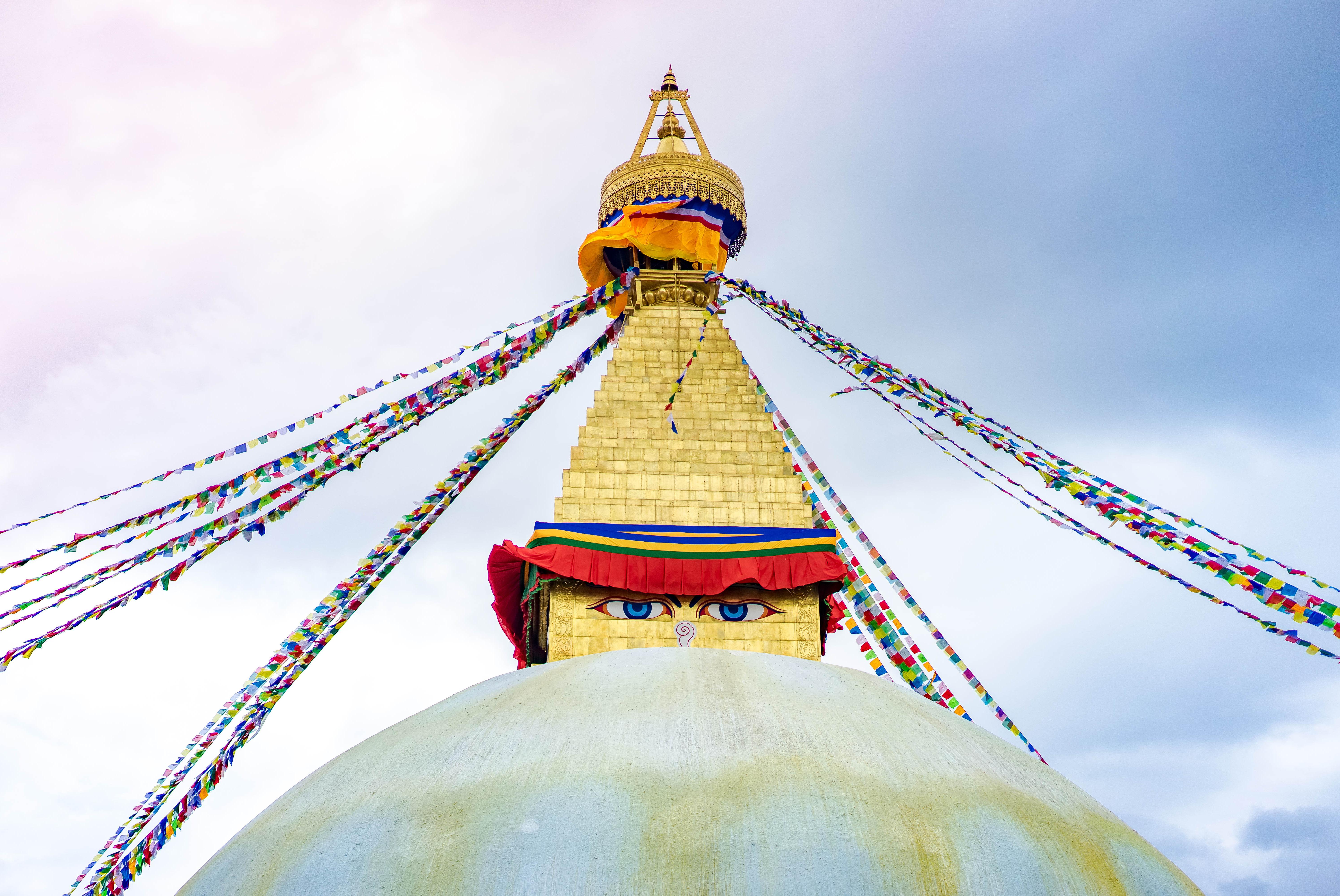 尼泊尔的大眼睛,亚洲最大的半圆形佛塔,藏传佛教的又一重要圣地